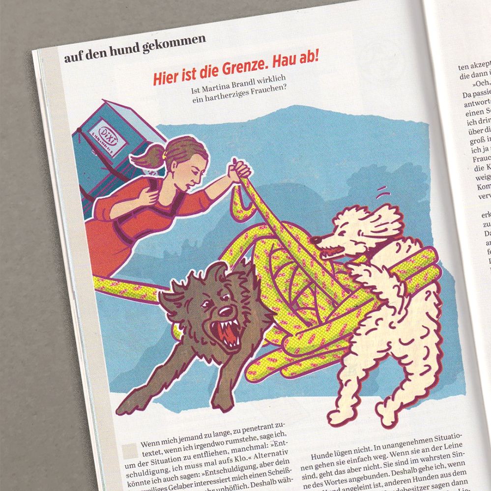 Superwoman mit einem Dixiklo auf dem Rücken hält eine lange Hundeleine, in die sich 2 aggressive Hunde verknotet haben.