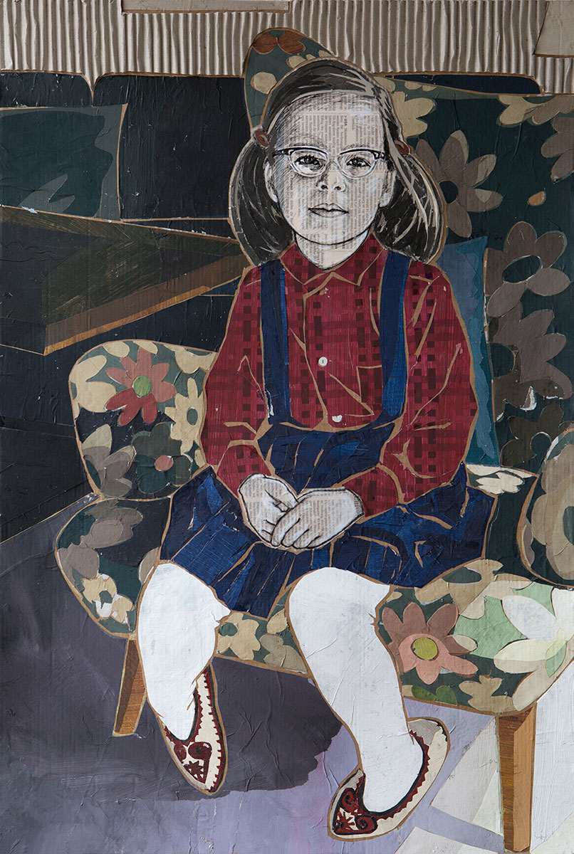 Ein Mädchen mit Brille, roter Bluse und blauem Faltenrock sitzt in einem gemusterten 50er Jahre Sessel. Papiercollage Illustration